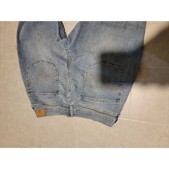 Levi Strauss Signature Women's Blue High-rise Curvy Straight Zip-fly Denim Jeans - Picture 9 of 9